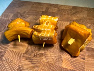 Сом стейк х/к: Шашлычок из кальмара х/к