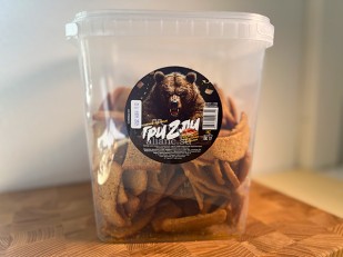 Чипсы из лаваша: Ведро Ржаные гренки со вкусом Баварские колбаски (1 кг)